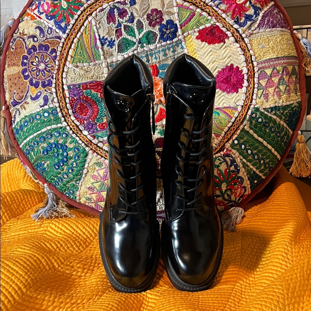 Coach Leighton Black High Shine Leather Ankle Boots Size 10 - Picture 7 of 17